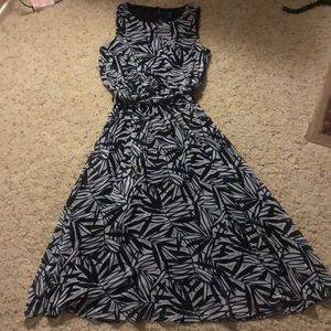 Mid-length print chiffon dress